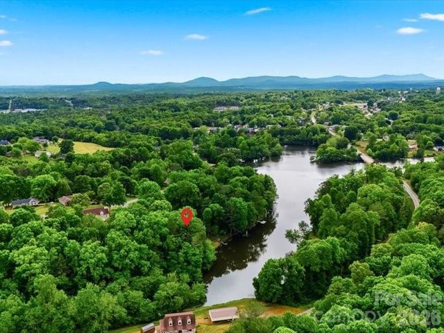 6 Woodland Circle, Granite Falls, NC 28630