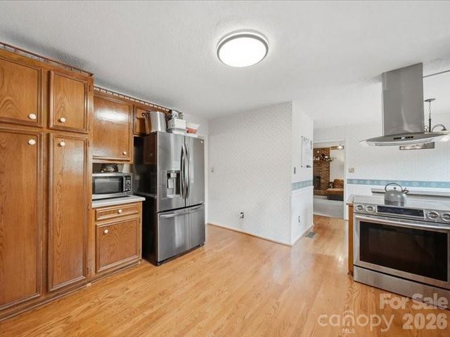 6 Woodland Circle, Granite Falls, NC 28630