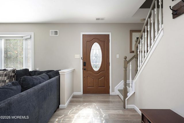 128 Oak Glen Road, Toms River, NJ 08753