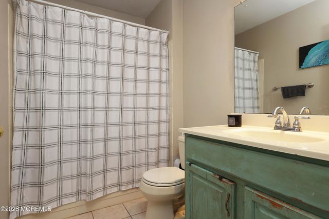128 Oak Glen Road, Toms River, NJ 08753