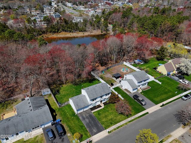 128 Oak Glen Road, Toms River, NJ 08753