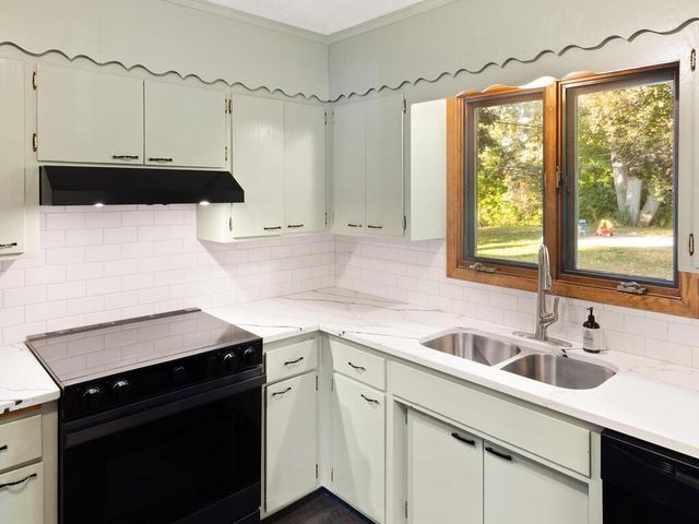 9020 Blaisdell Avenue S, Bloomington, MN 55420