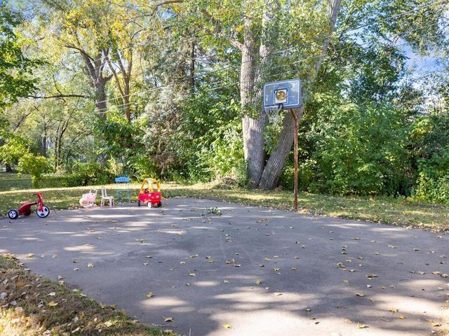 9020 Blaisdell Avenue S, Bloomington, MN 55420