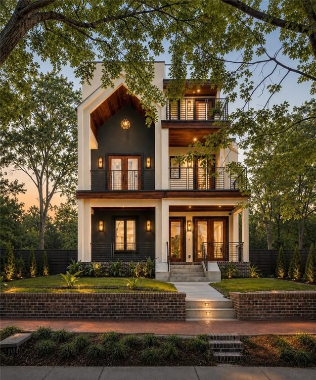 339 Peachtree Avenue NE, Atlanta, GA 30305