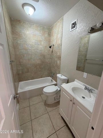 72 W SOUTHERN Avenue, Mesa, AZ 85210