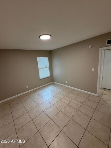 72 W SOUTHERN Avenue, Mesa, AZ 85210