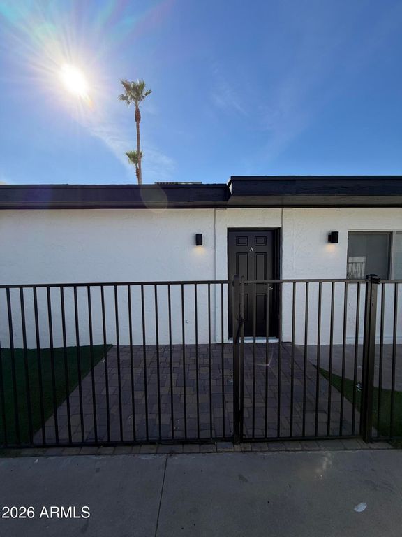 72 W SOUTHERN Avenue, Mesa, AZ 85210 — photo 3