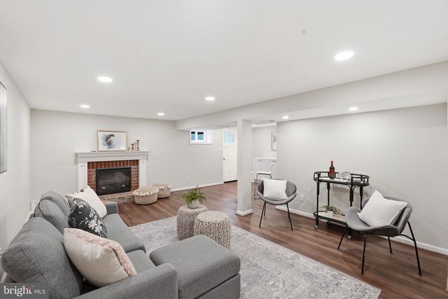 5506 KEMPTON DR, Springfield, VA 22151