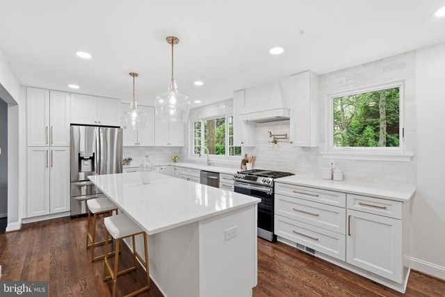 5506 KEMPTON DR, Springfield, VA 22151