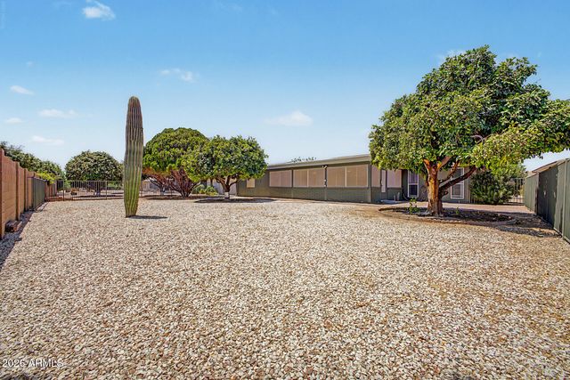 9310 W GLEN OAKS Circle N, Sun City, AZ 85351