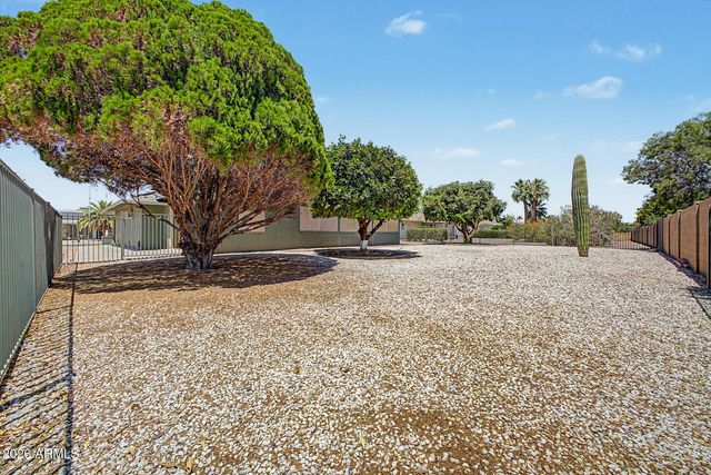 9310 W GLEN OAKS Circle N, Sun City, AZ 85351