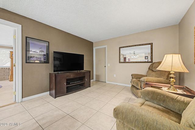 9310 W GLEN OAKS Circle N, Sun City, AZ 85351