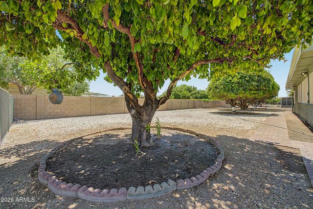 9310 W GLEN OAKS Circle N, Sun City, AZ 85351