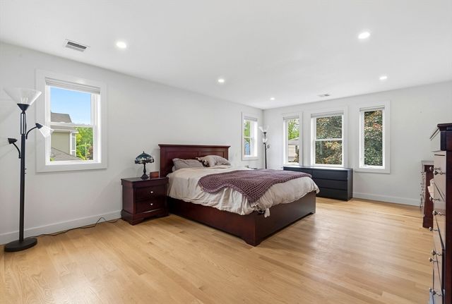 43 Upham St, Newton, MA 02465