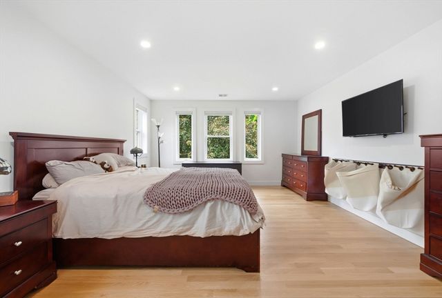 43 Upham St, Newton, MA 02465