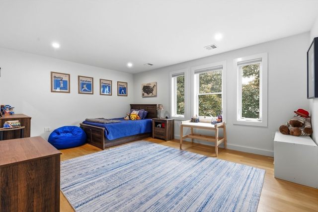 43 Upham St, Newton, MA 02465