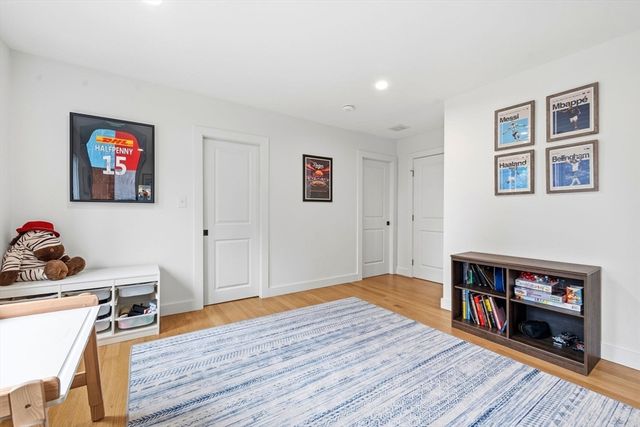 43 Upham St, Newton, MA 02465