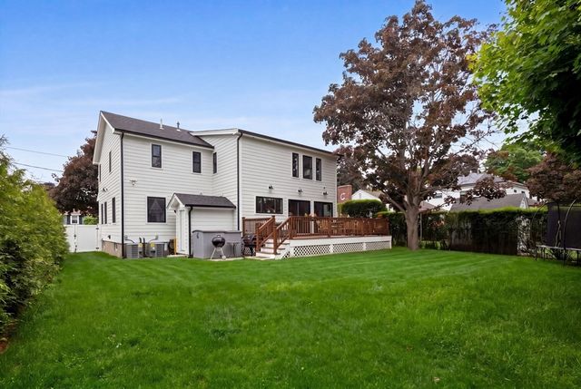 43 Upham St, Newton, MA 02465