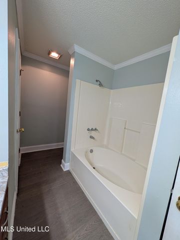 2302 Wilson Avenue, Pascagoula, MS 39567