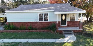 2302 Wilson Avenue, Pascagoula, MS 39567