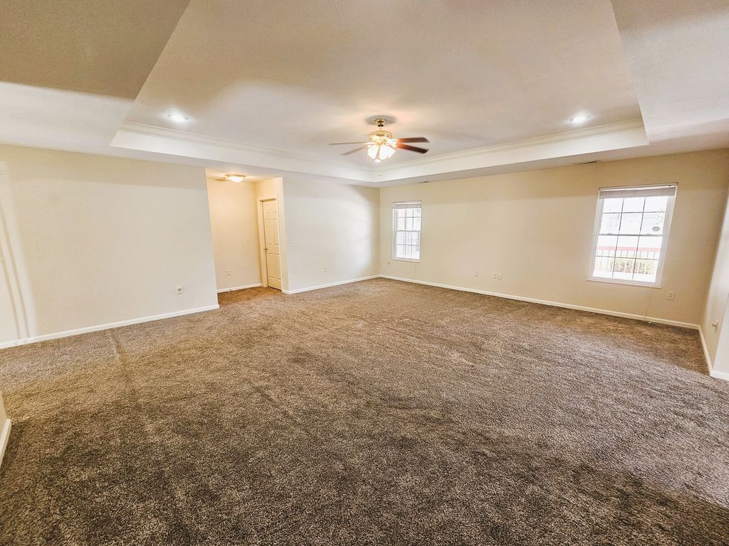 Image 25 of property listing at 404 W Beacon Court, Mt Vernon, IL 62864