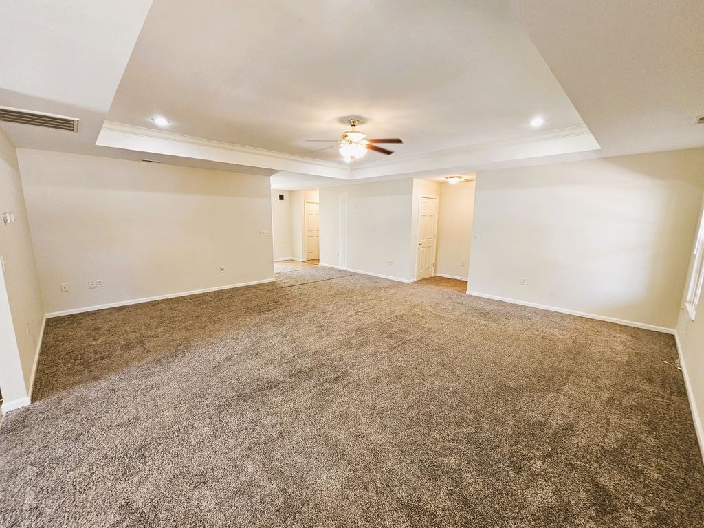 Image 26 of property listing at 404 W Beacon Court, Mt Vernon, IL 62864