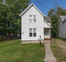 1221 Wells Place, Kalamazoo, MI 49001