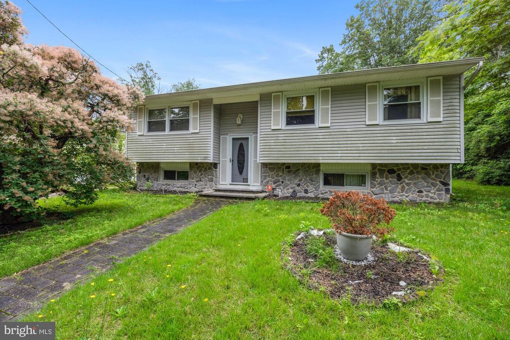 249 GIRARD AVE, Atco, NJ 08004