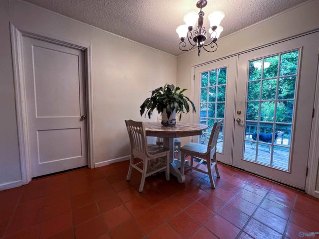922 S 6th Street, Gadsden, AL 35901