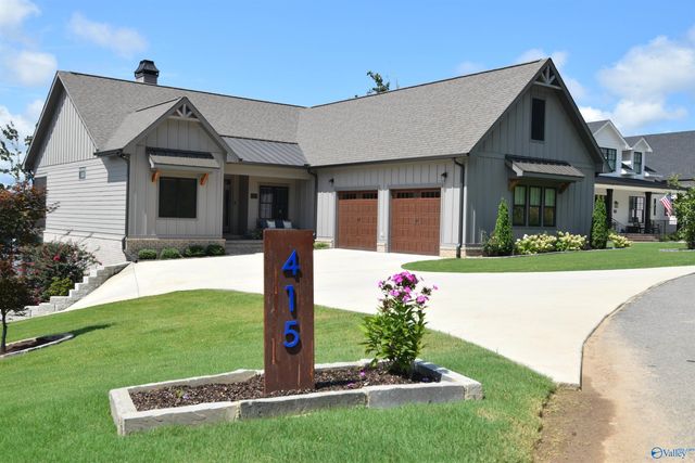 415 Boathouse Drive, Guntersville, AL 35976