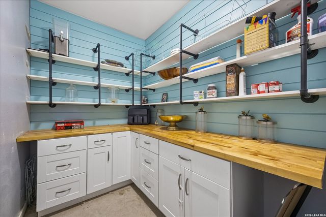 575 County Road 342, Hondo, TX 78861