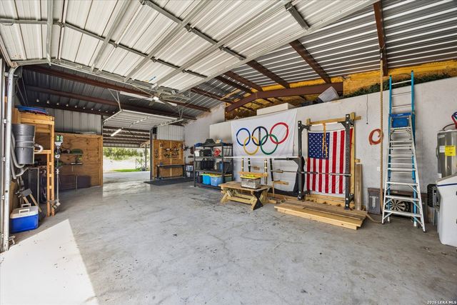 575 County Road 342, Hondo, TX 78861