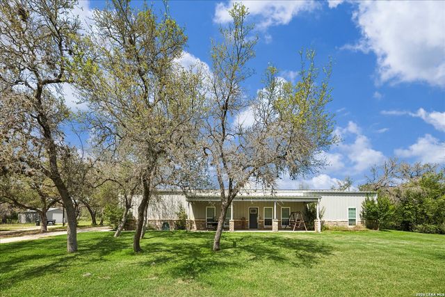 575 County Road 342, Hondo, TX 78861