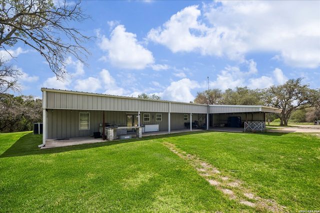 575 County Road 342, Hondo, TX 78861