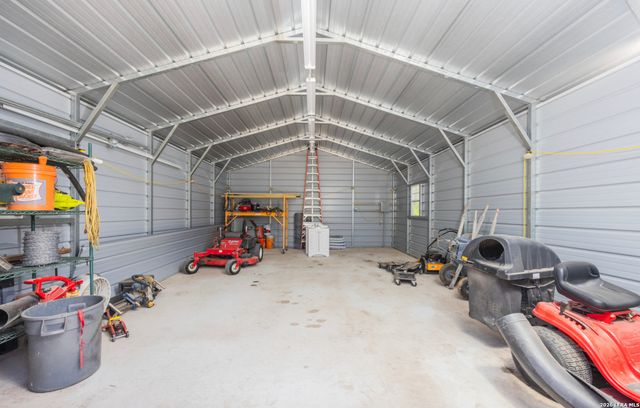 575 County Road 342, Hondo, TX 78861