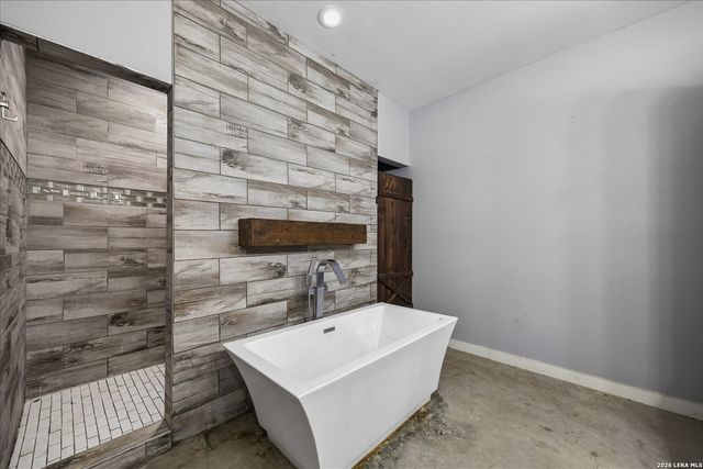 575 County Road 342, Hondo, TX 78861