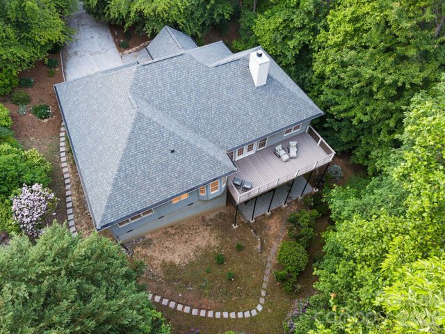2508 Carriage Falls Court, Hendersonville, NC 28791