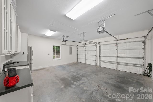 2508 Carriage Falls Court, Hendersonville, NC 28791