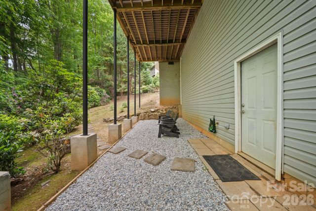 2508 Carriage Falls Court, Hendersonville, NC 28791