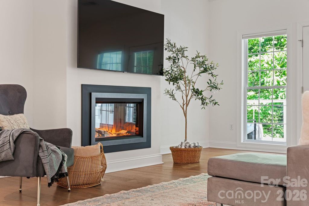 2508 Carriage Falls Court, Hendersonville, NC 28791