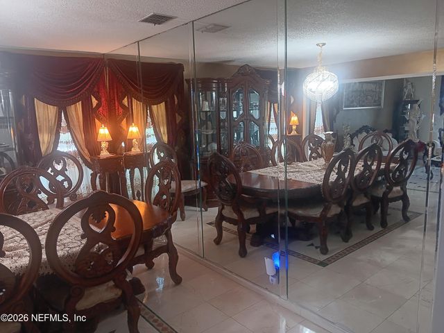5394 OAK BAY Drive N, Jacksonville, FL 32277