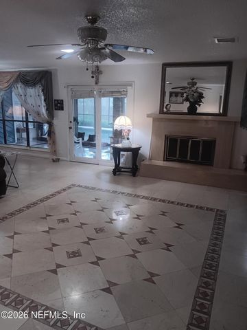 5394 OAK BAY Drive N, Jacksonville, FL 32277