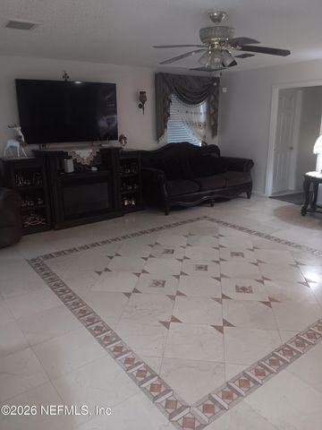 5394 OAK BAY Drive N, Jacksonville, FL 32277