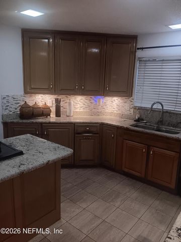 5394 OAK BAY Drive N, Jacksonville, FL 32277