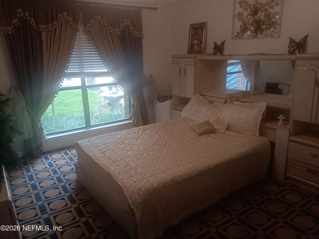 5394 OAK BAY Drive N, Jacksonville, FL 32277