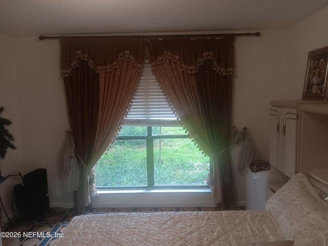 5394 OAK BAY Drive N, Jacksonville, FL 32277