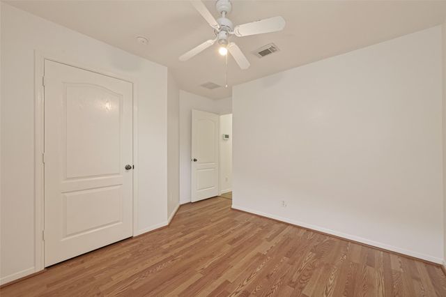 2704 Hewn Rock Way, Pearland, TX 77584