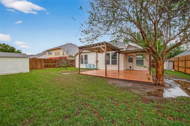 2704 Hewn Rock Way, Pearland, TX 77584