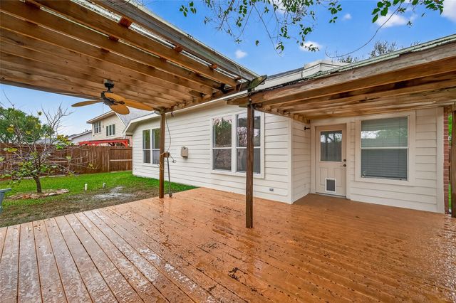 2704 Hewn Rock Way, Pearland, TX 77584