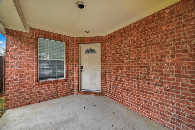 2704 Hewn Rock Way, Pearland, TX 77584